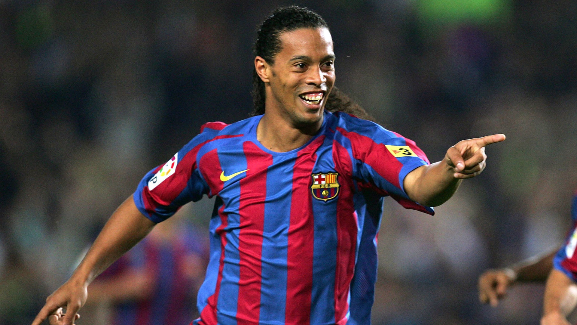 Ronaldinho Returns to Barcelona | beIN SPORTS