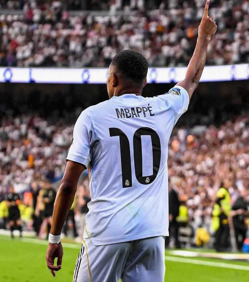 Kylian Mbappé real madrid jersey 