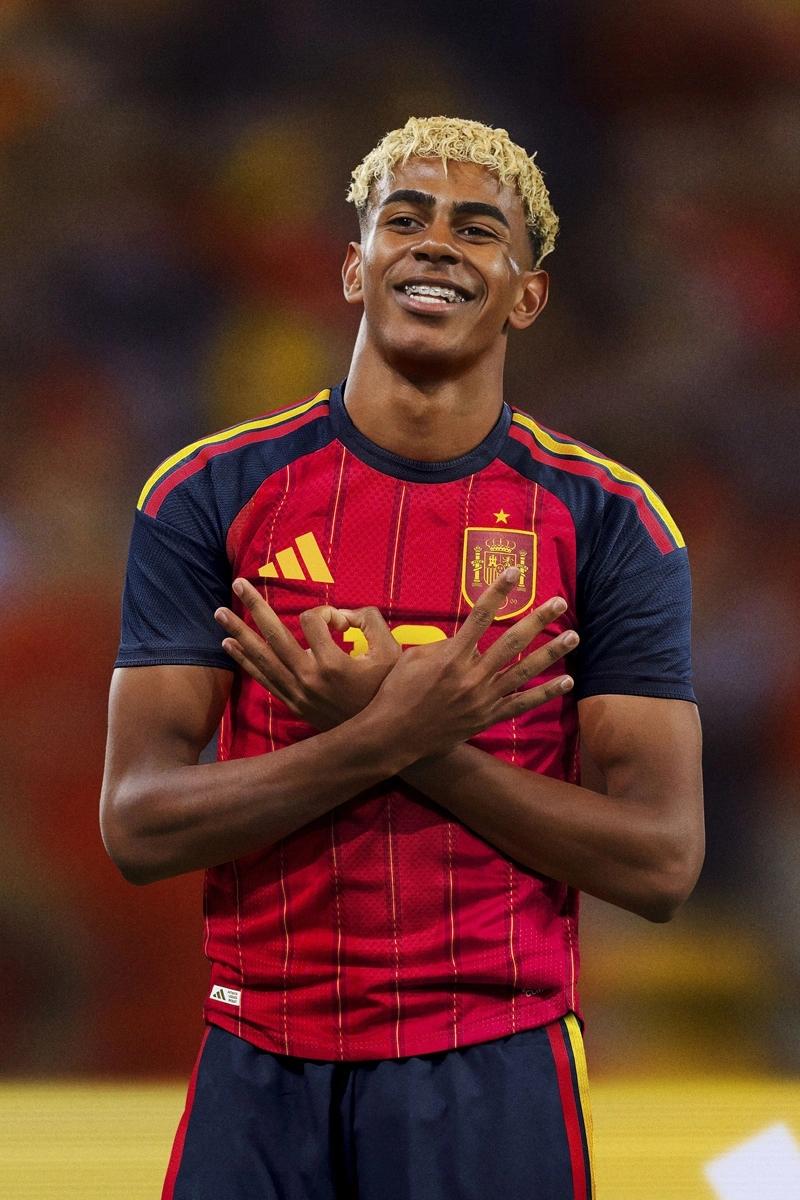 spain home kit 2026